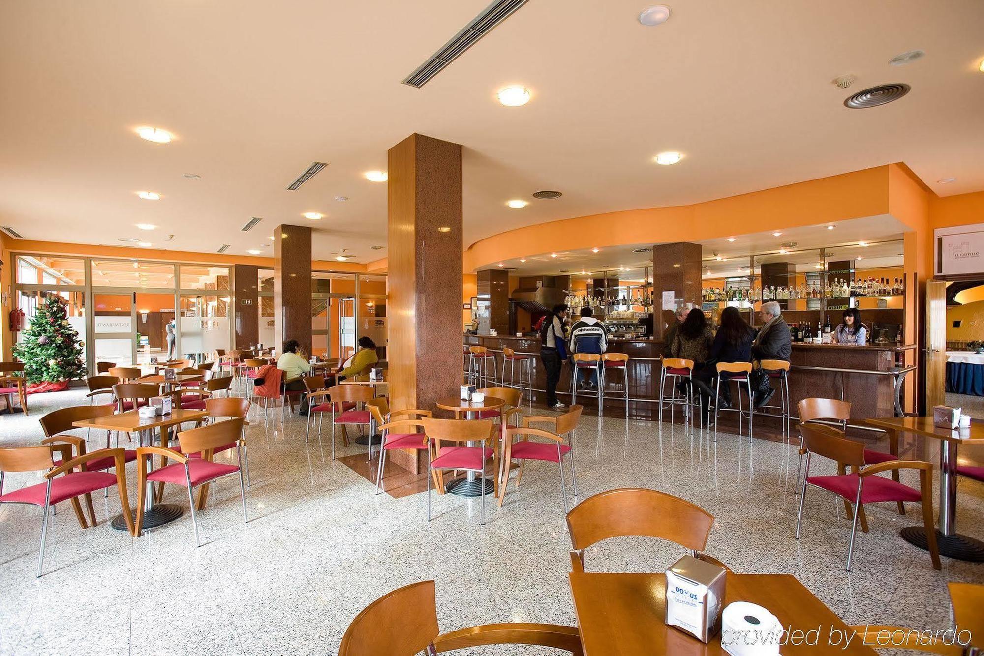 Отель Ponferrada Plaza Ресторан фото
